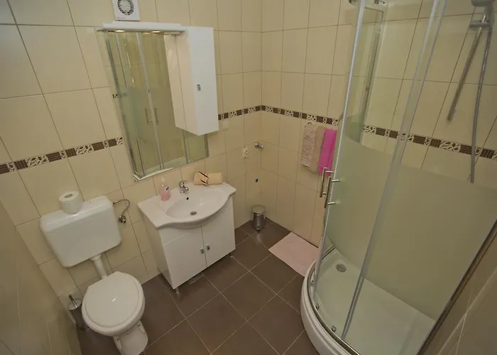 Apartmani Vini Апартаменты Хвар